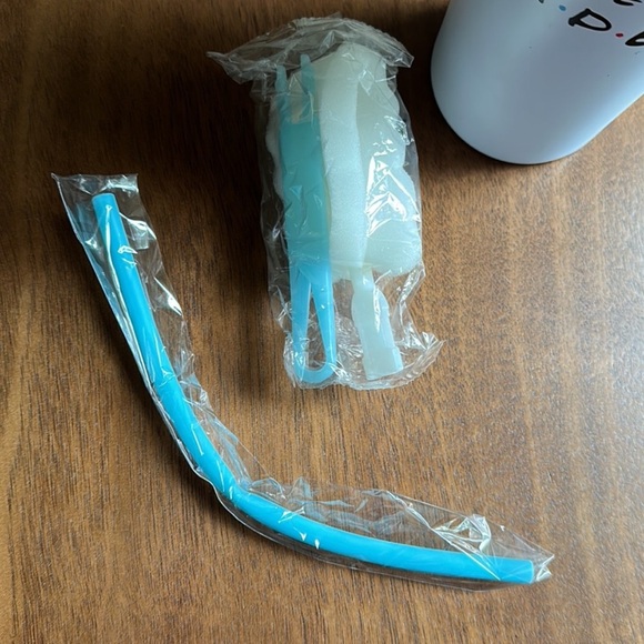 FRIENDS The One Where Im a Bride 20oz Tumbler cup NWT - Picture 6 of 7